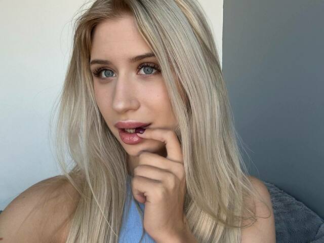 Astoria's profile - Image n°12