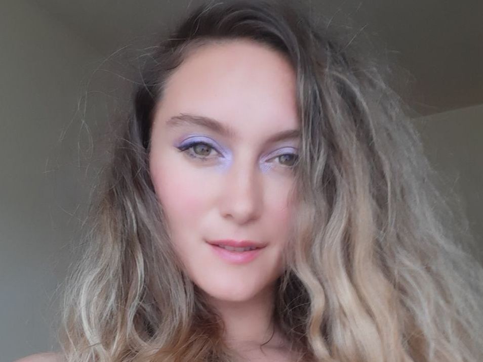 Astralgirl33's profile - Image n°1