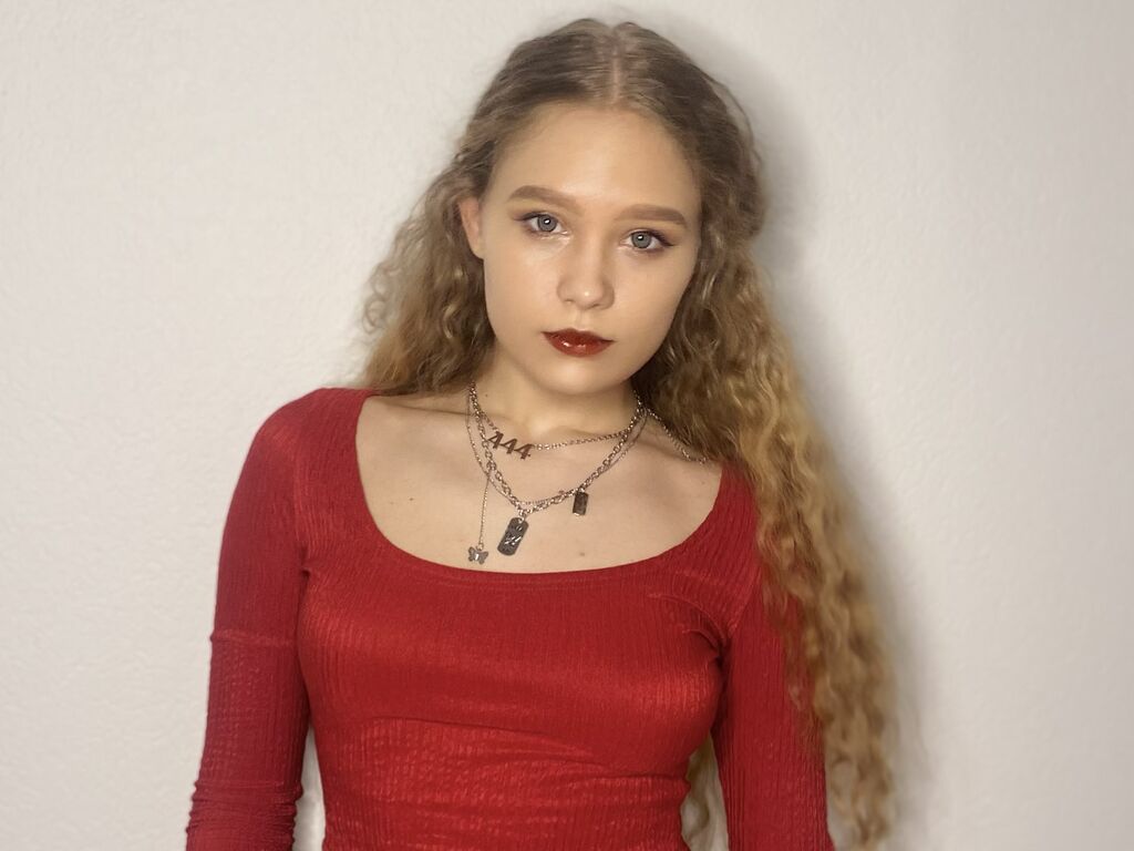 Augustaheaston's profile - Image n°0