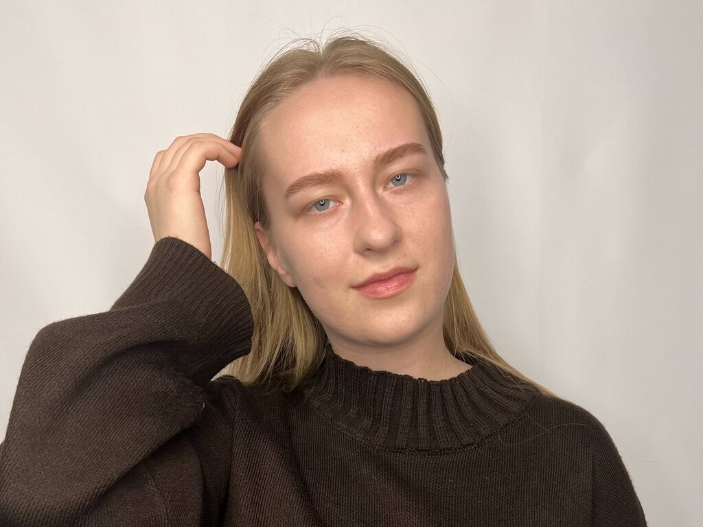 Augustahiatt's profile - Image n°0