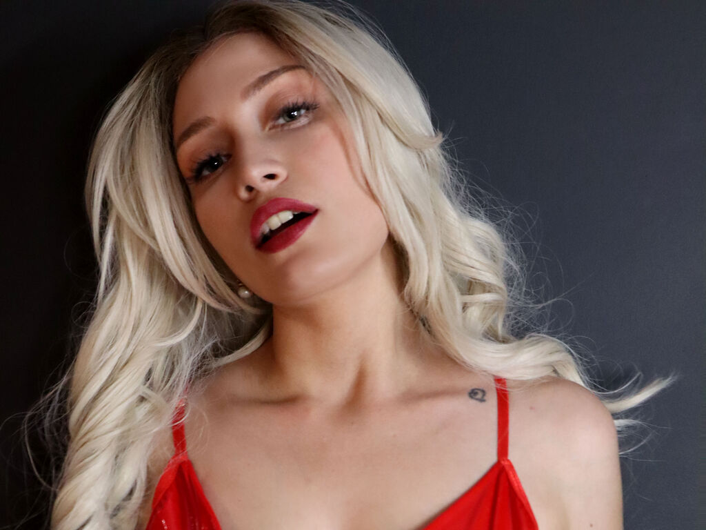 Augustineolsen's profile - Image n°1