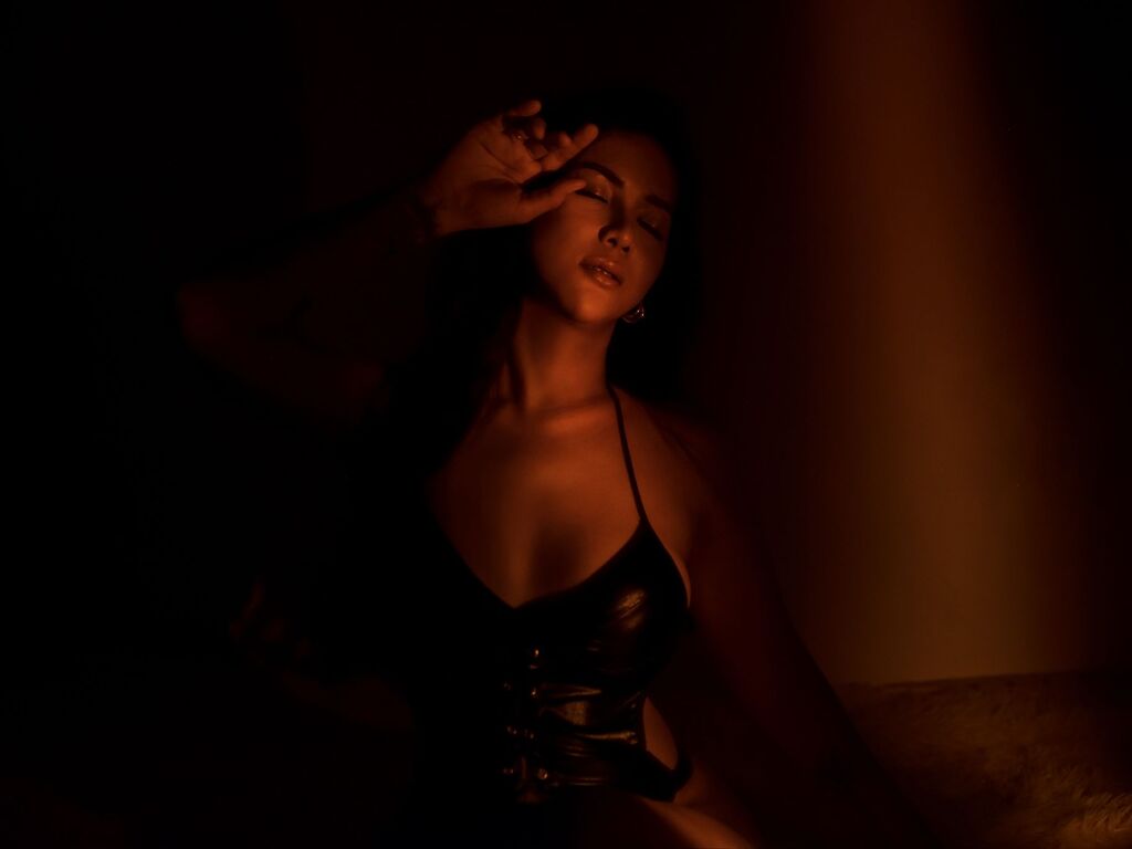 Avahlux's profile - Image n°1
