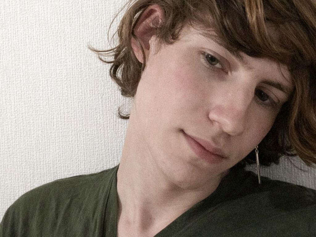 Perfil con Avenrey - Imagen  n°0