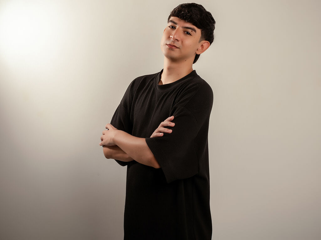 Axelbaker' profilo - Immagine n°1