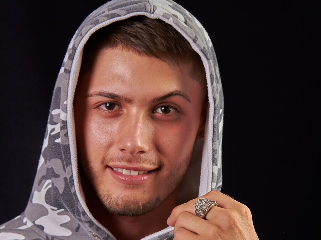 AxelDamian's profile - Image n°0