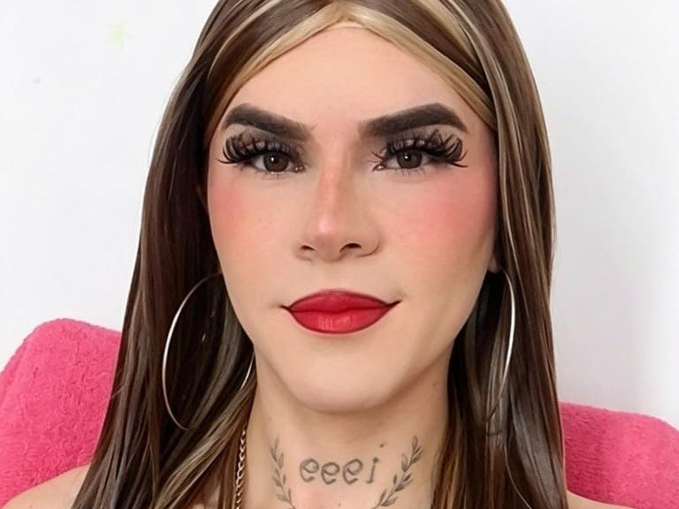 Ayeshasaade19's profile - Image n°1
