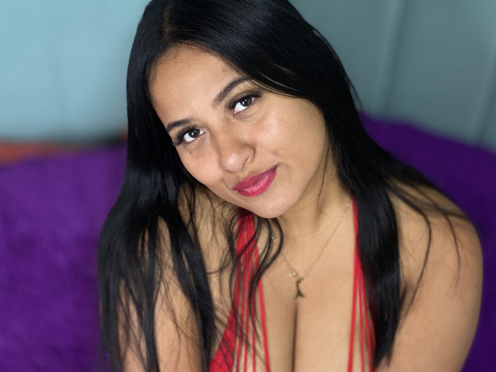 Aylinmadison's profile - Image n°0