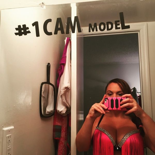 BettyBangXxX's profiel - Afbeelding n°9