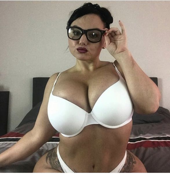 BettyBangXxX's profiel - Afbeelding n°12