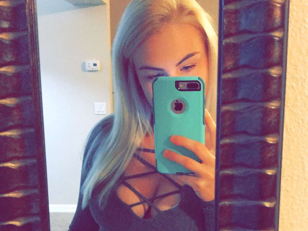 BadGirlHalexxx's profile - Image n°1