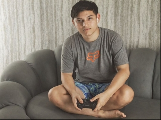 Sexo por webcam con Badkenn