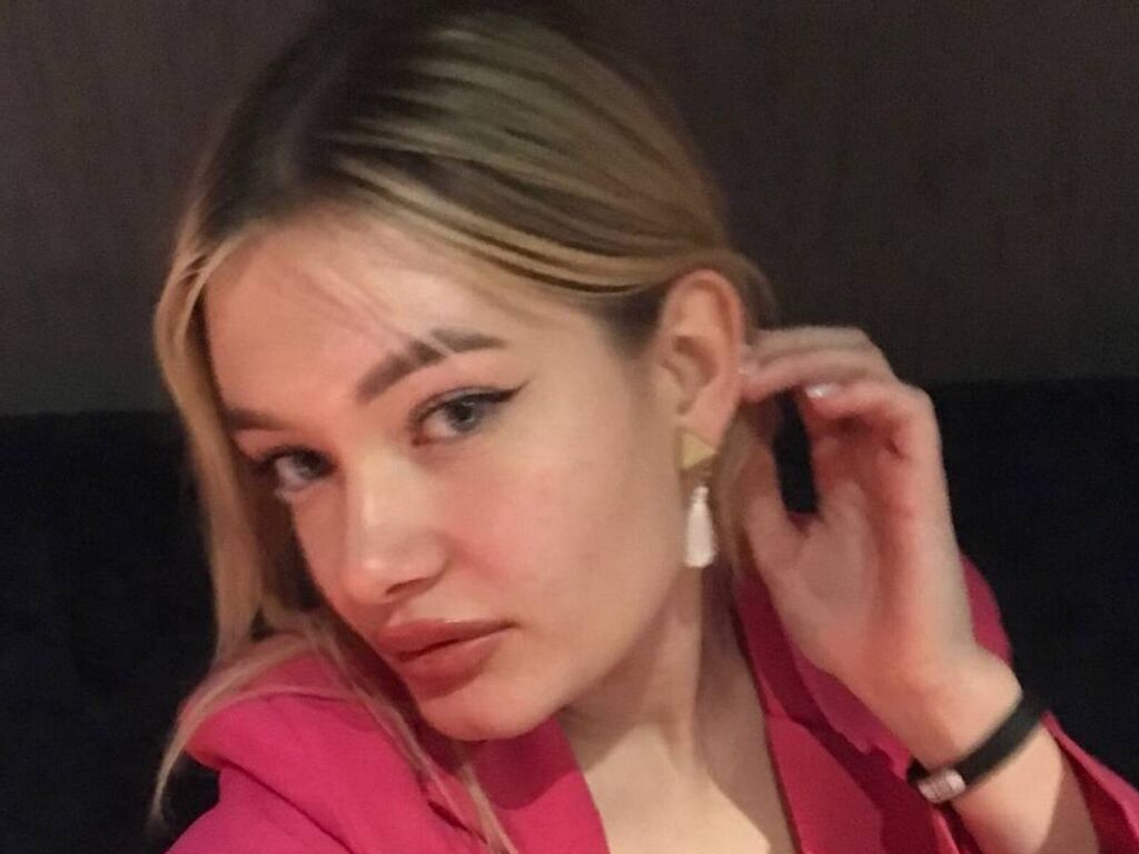 Beckyhiatt's profile - Image n°0
