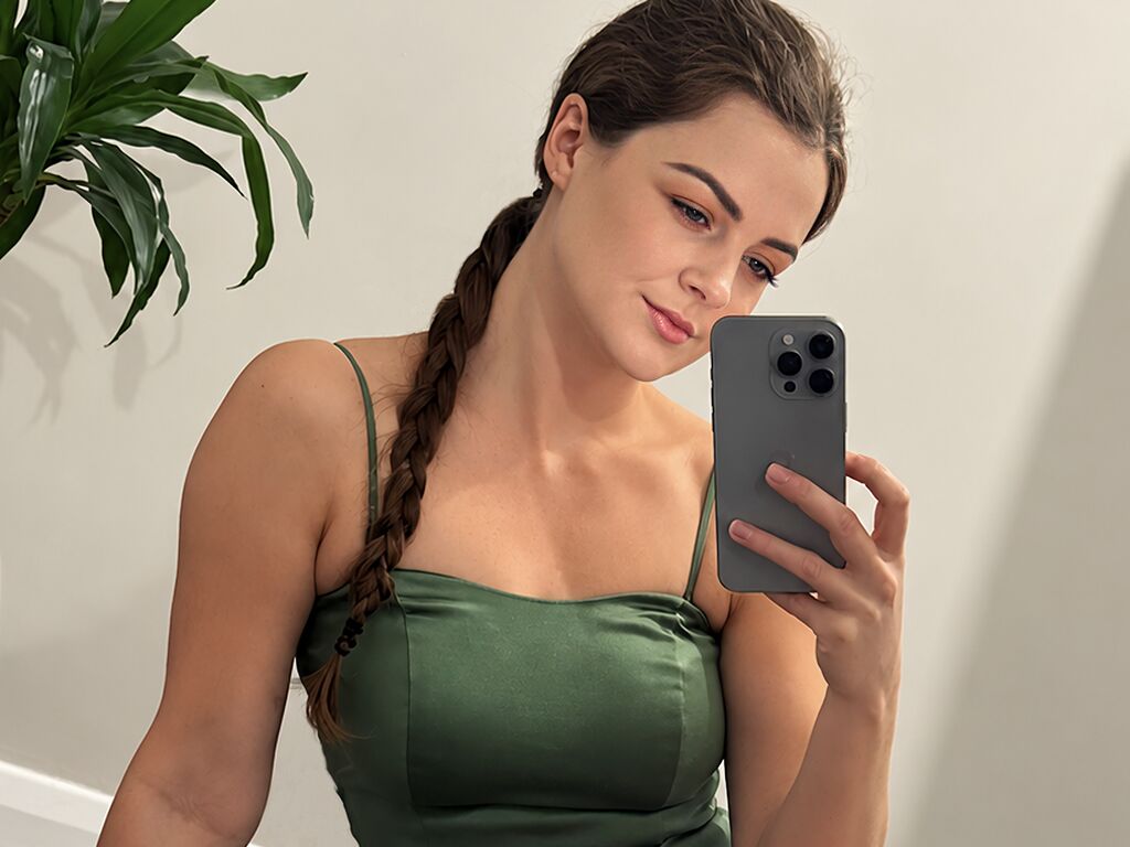 Beebotticelli's profile - Image n°0