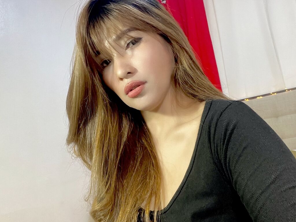 BellaWinter's profile - Image n°0