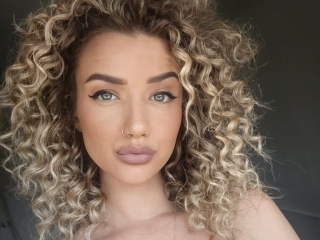 Sexcam Porn von Belle24