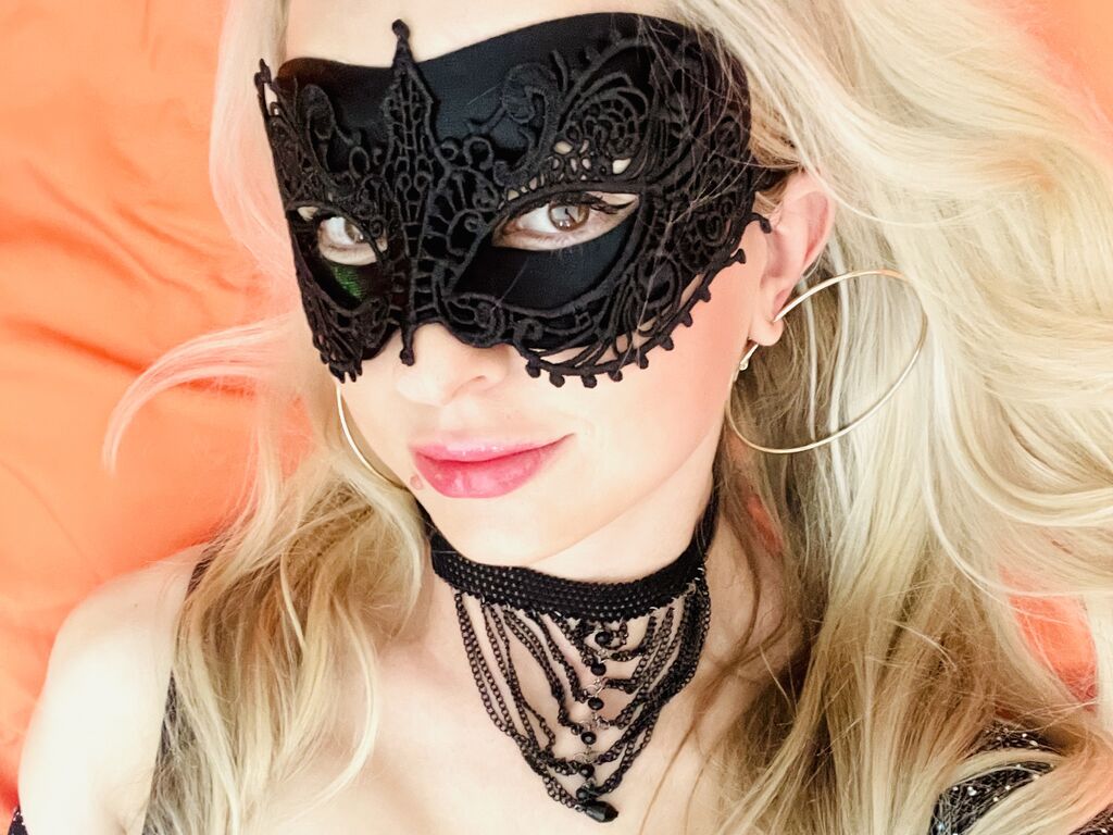 Belledelacrua's profile - Image n°1