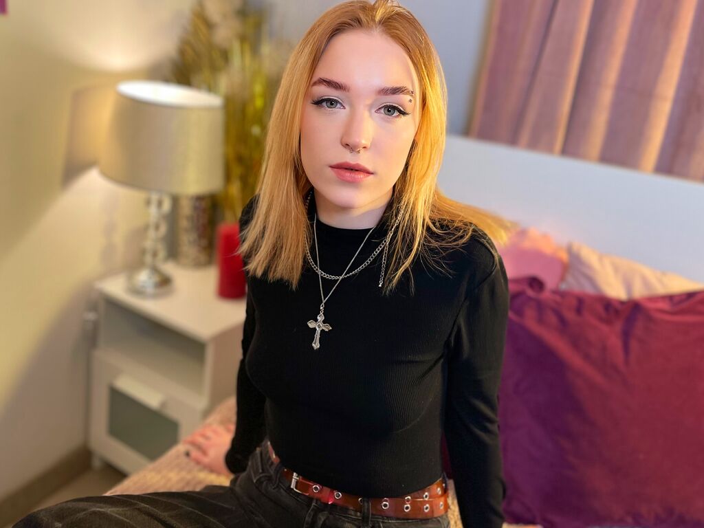 Betsycur's profile - Image n°0