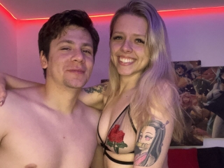 Webcam sex with Biaandmatt