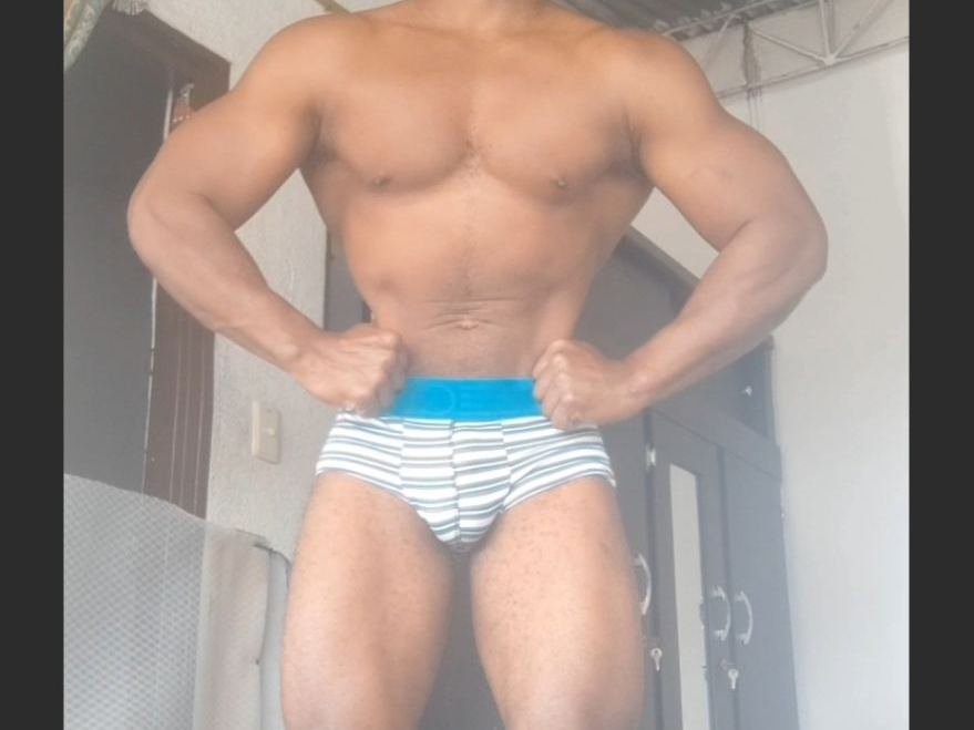 Bigblacklatin4uxx's profile - Image n°3