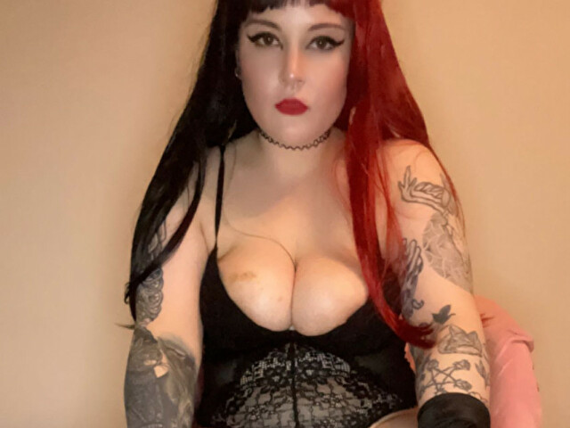 Bigtiddygoth's profile - Image n°2