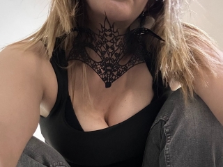 Sexo por webcam con Black_Cherry80