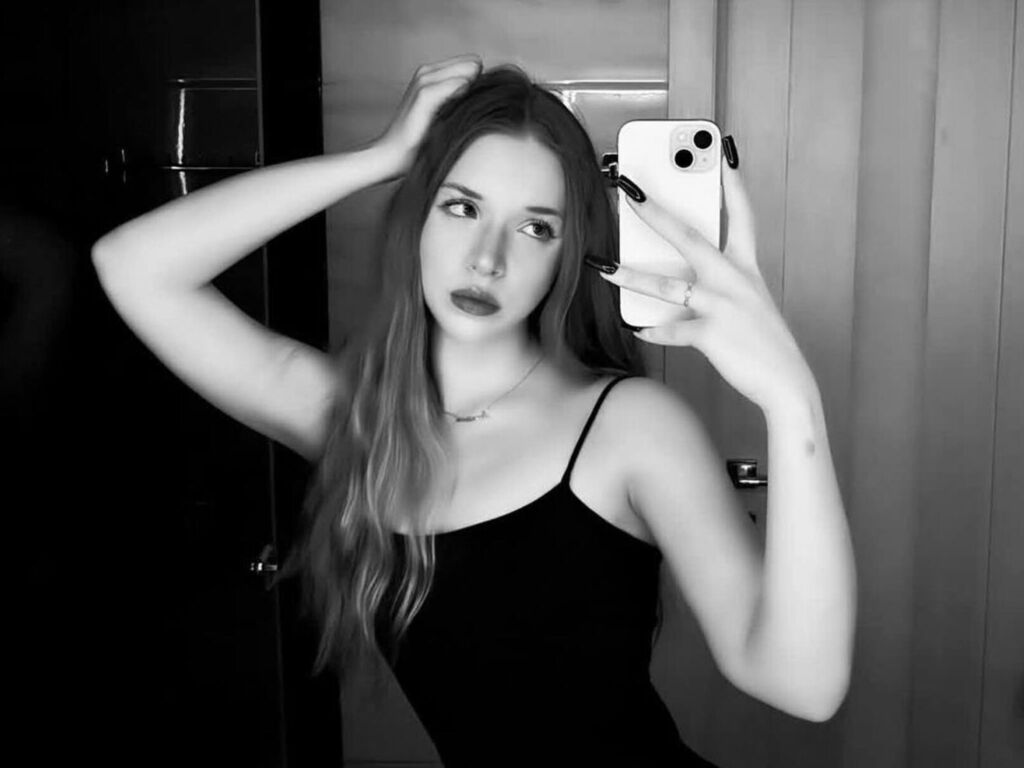 Blissembry's profile - Image n°0