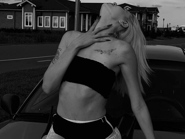 blondemoor's profile - Image n°13