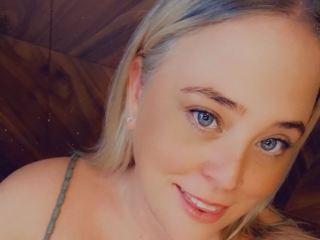 Webcam sex with Blondieeexoxo