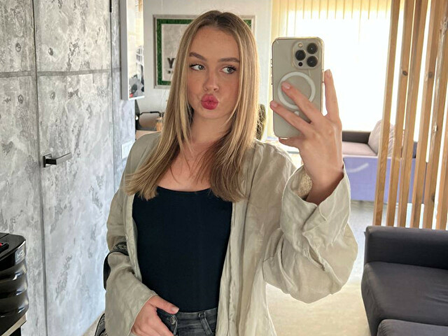 BlondieKiss's profile - Image n°1
