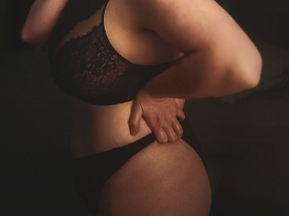 Blondiexxx29's Sexcam