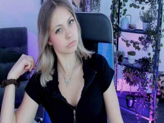 Webcam sex with Blossvibe