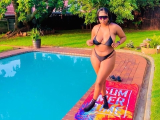 Sexcam Live Show von Bootybustymelons21