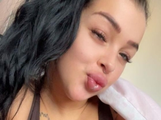 Bootyteenbellax's Sexcam