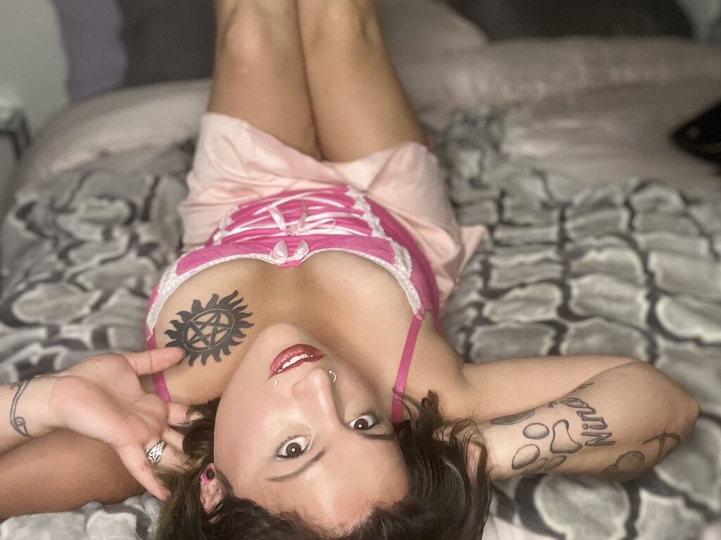 Brattybride' profilo - Immagine n°2