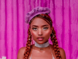 Sexo por webcam con Bratzzdolll