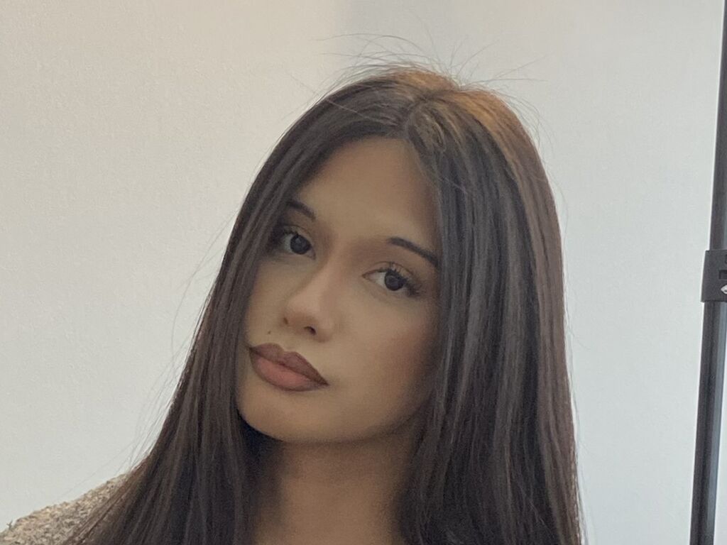 Britnihilbrand's profile - Image n°1