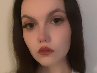 Sexo por webcam con Brittaamrine