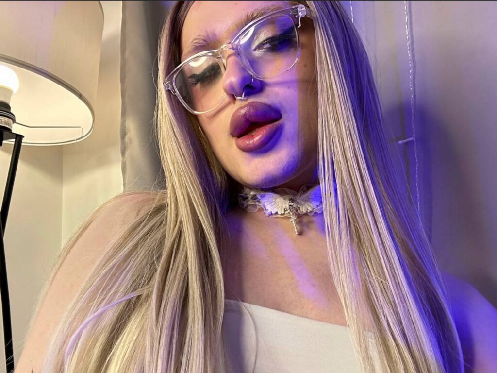 Brittanyolson's profile - Image n°1