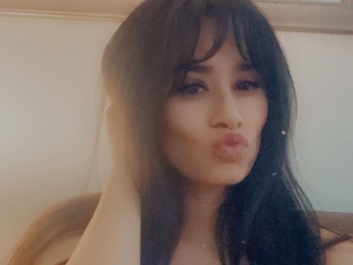 Brunette_Mia's Sexcam