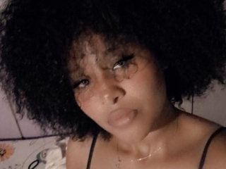 Brunettehot2056's Sexcam