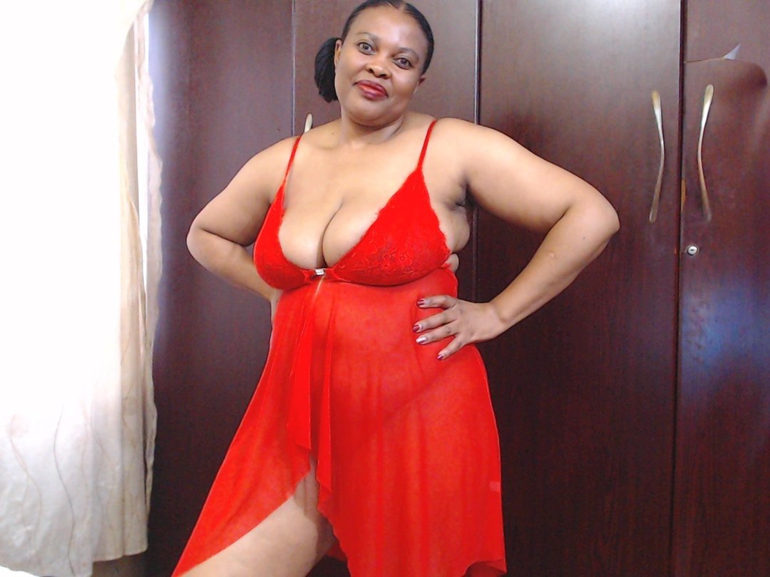 Busttyebony19' profilo - Immagine n°2