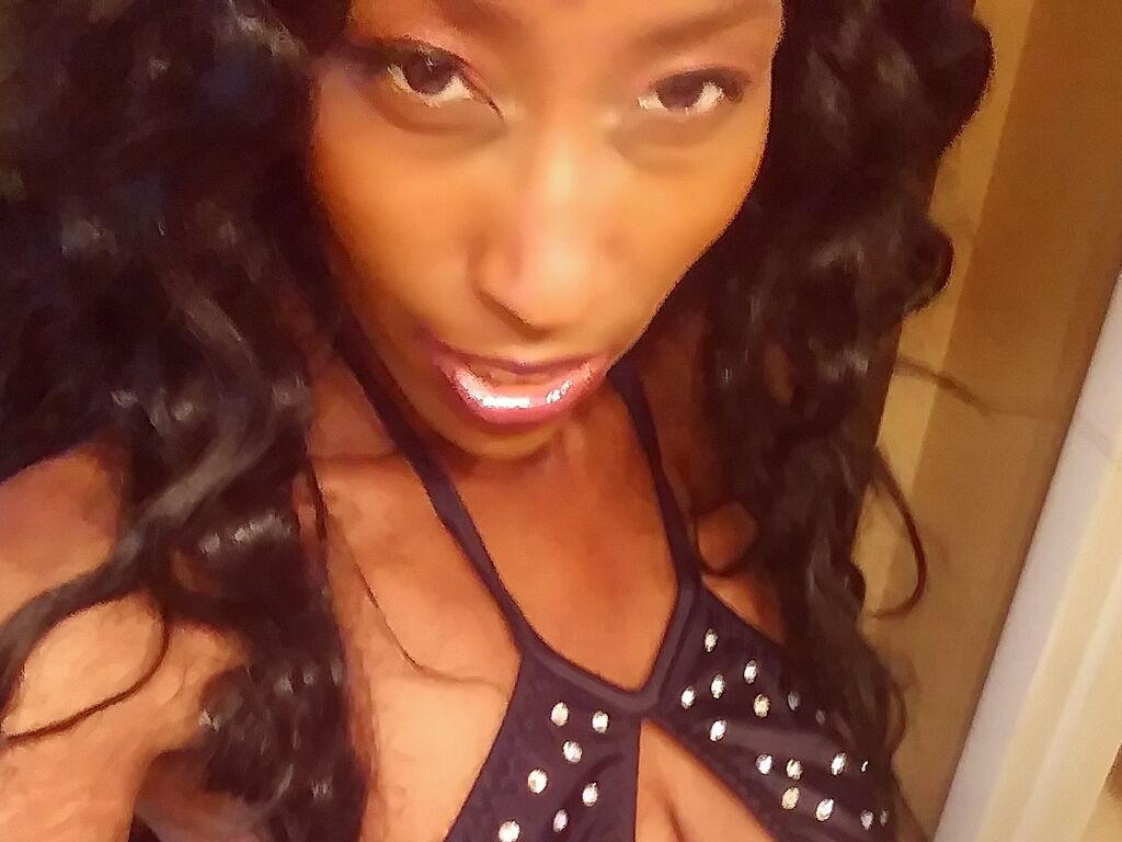 Bustybaddie's profile - Image n°0
