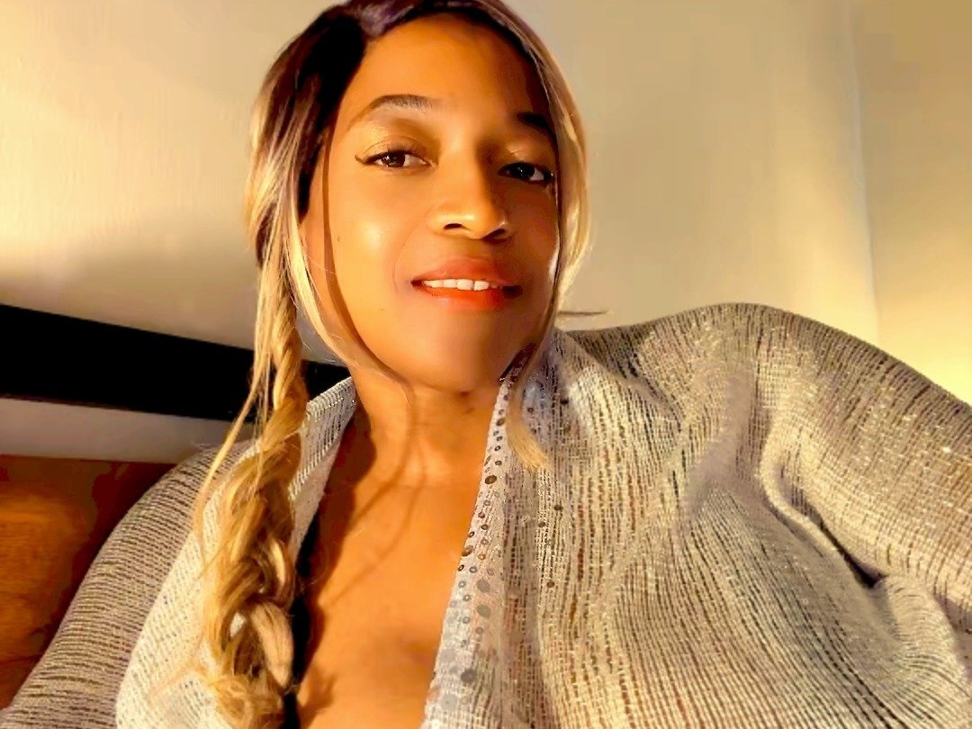 Bustyirie's profile - Image n°0