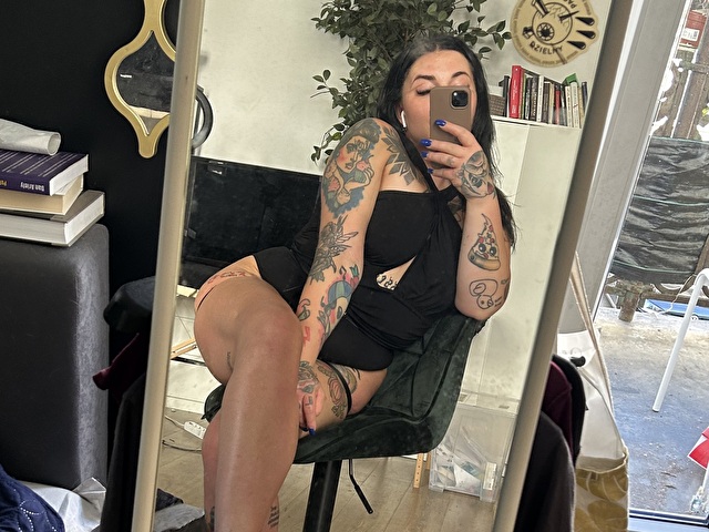 BustyRaven's profile - Image n°3