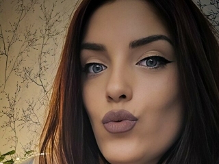 Sexo por webcam con Callmeemily