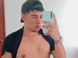 Cami_Roux90's Sexcam
