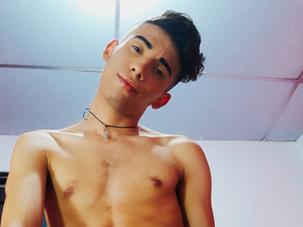 Camiladenile's profile - Image n°1