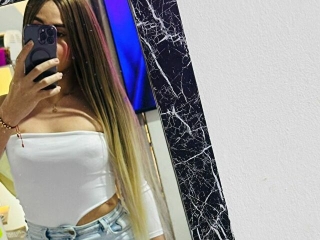 Webcam sex with CamilaGrant