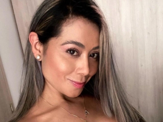 Webcam sex con Candy_Queen81