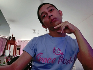 Sexo por webcam con Candydomina